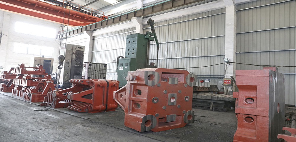 If there is moisture in the material, will it cause defects in the injection molding process?